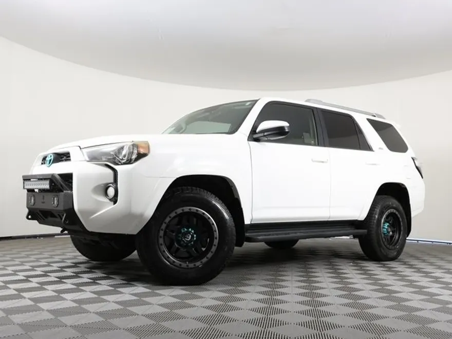 2016 Toyota 4Runner Base photo 1