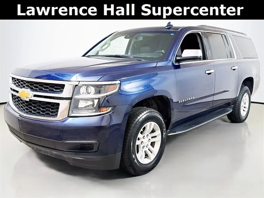 2018 Chevrolet Suburban LT photo 1