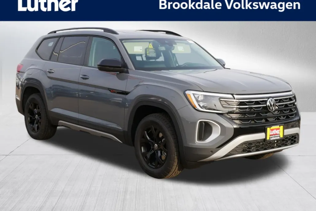 2025 Volkswagen Atlas Peak Edition SE photo 1