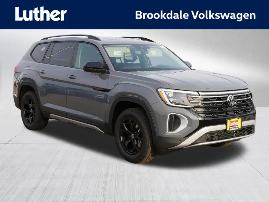 2025 Volkswagen Atlas Peak Edition SE photo 1
