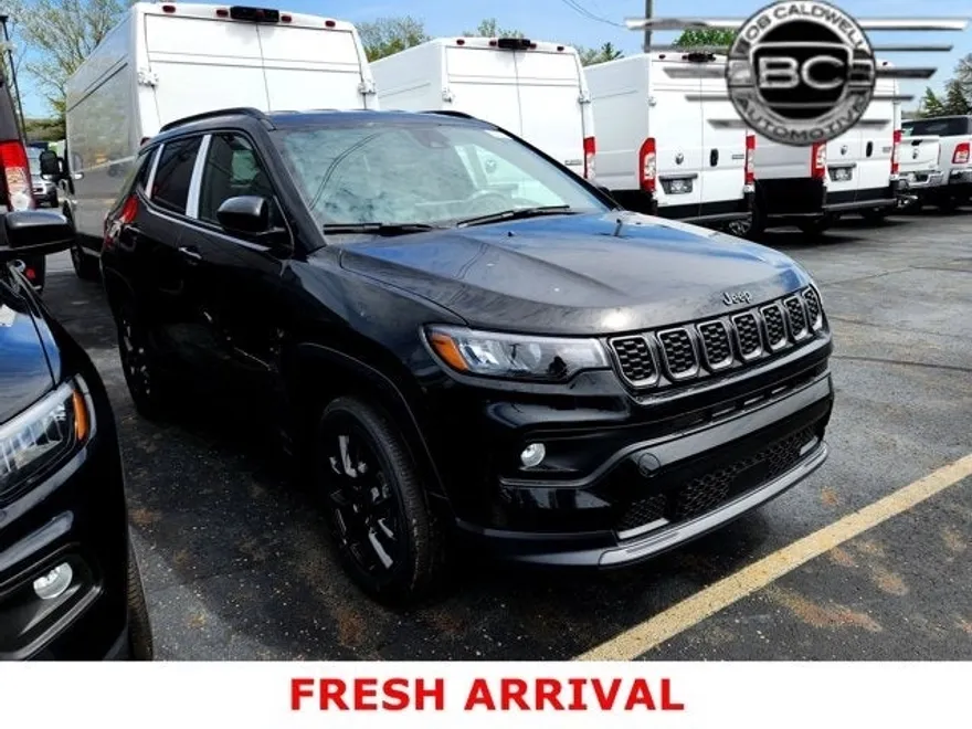 2025 Jeep Compass Latitude photo 1