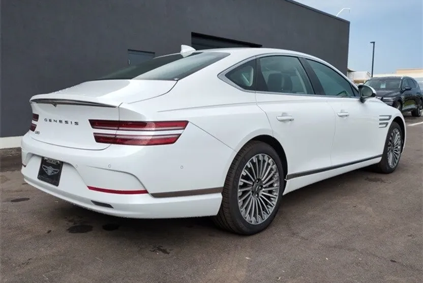 2023 Genesis Electrified G80 photo 1