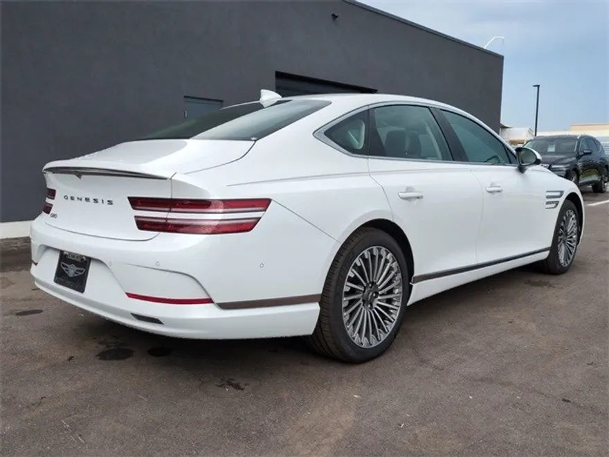 2023 Genesis Electrified G80 photo 1