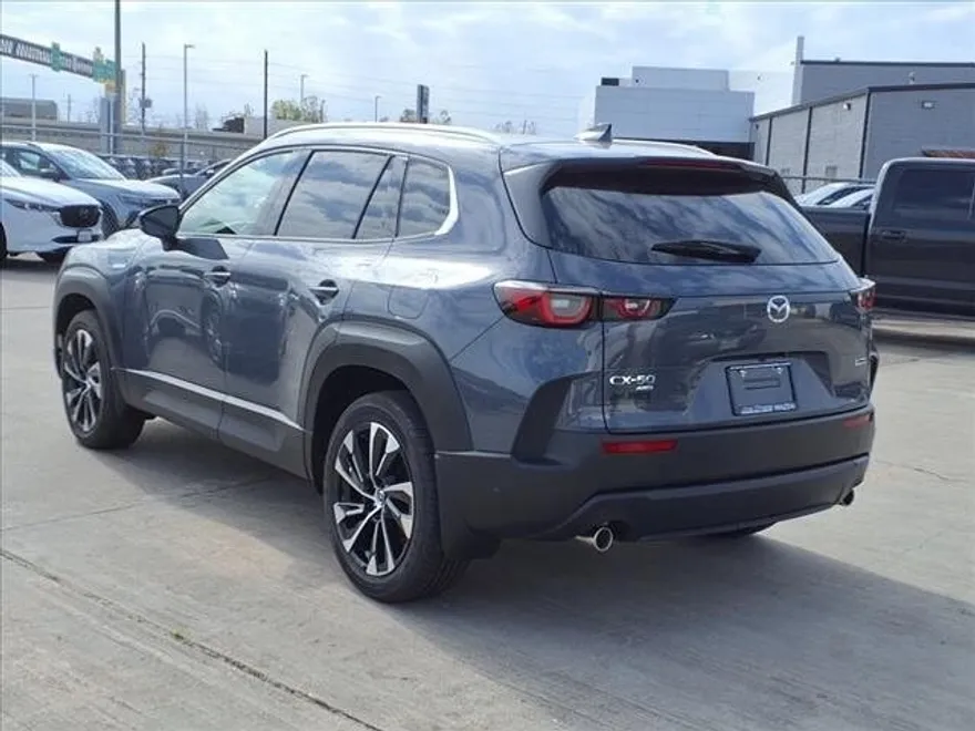 2025 Mazda CX-50 Premium Plus photo 2
