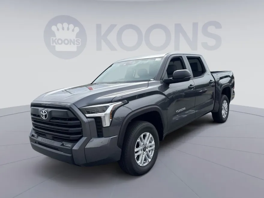 2025 Toyota Tundra SR5 photo 1