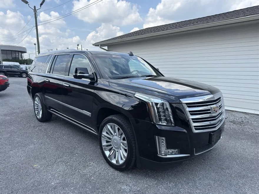 2017 Cadillac Escalade ESV Platinum photo 1
