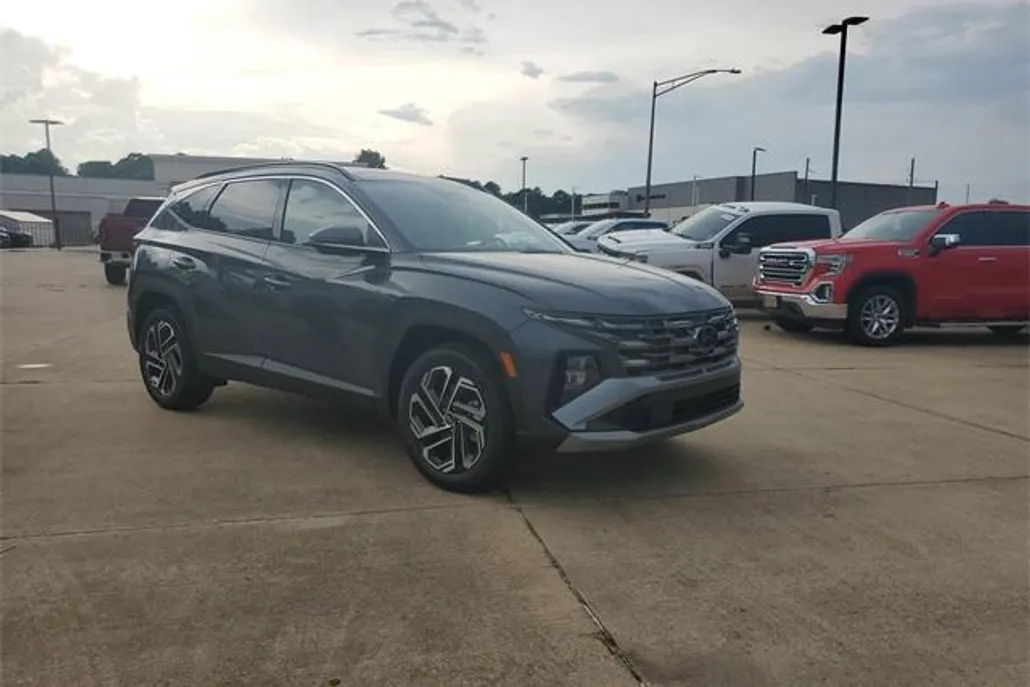 2025 Hyundai Tucson Limited photo 1