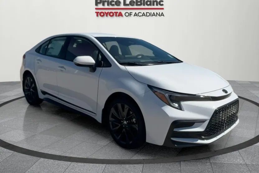 2026 Toyota Corolla SE photo 1