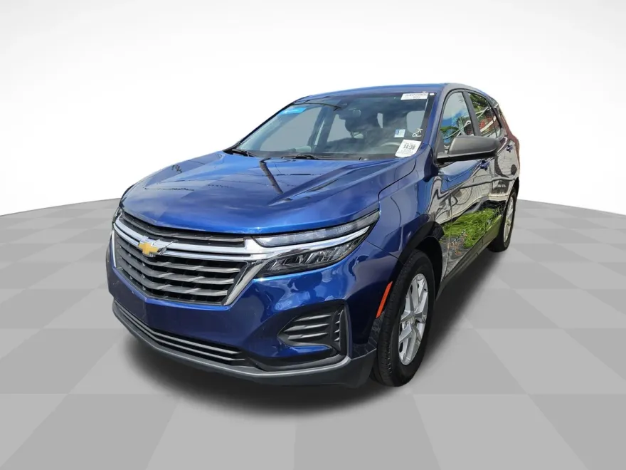2022 Chevrolet Equinox LS photo 1
