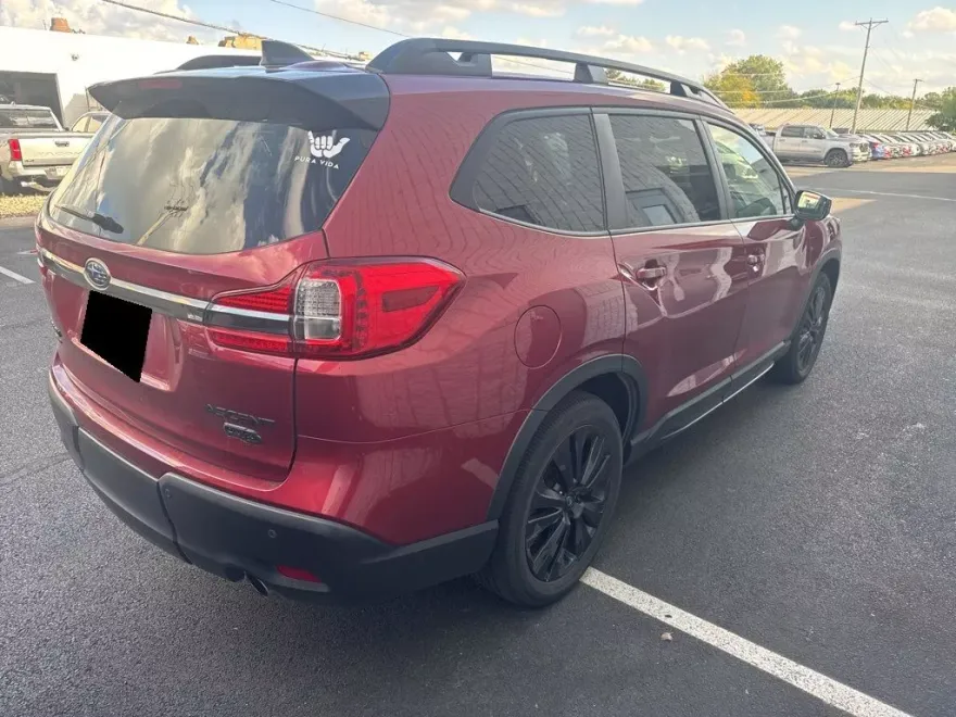 2022 Subaru Ascent Onyx Edition photo 1