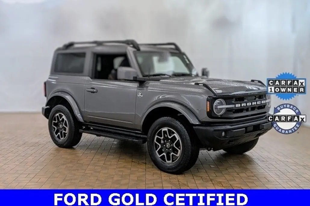 2023 Ford Bronco Outer Banks photo 1