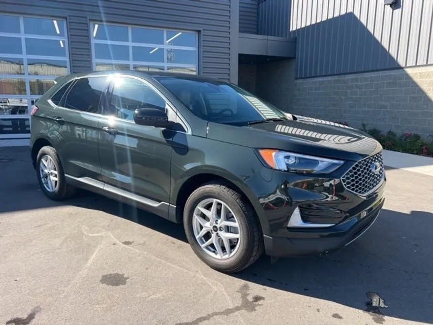 2023 Ford Edge SEL photo 1