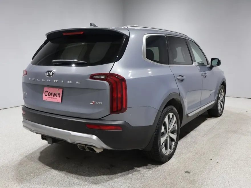 2020 Kia Telluride S photo 1