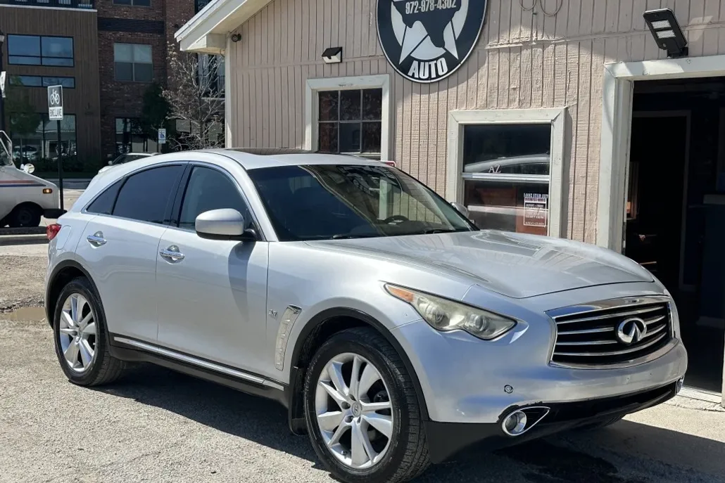 2017 Infiniti QX70 Base photo 1