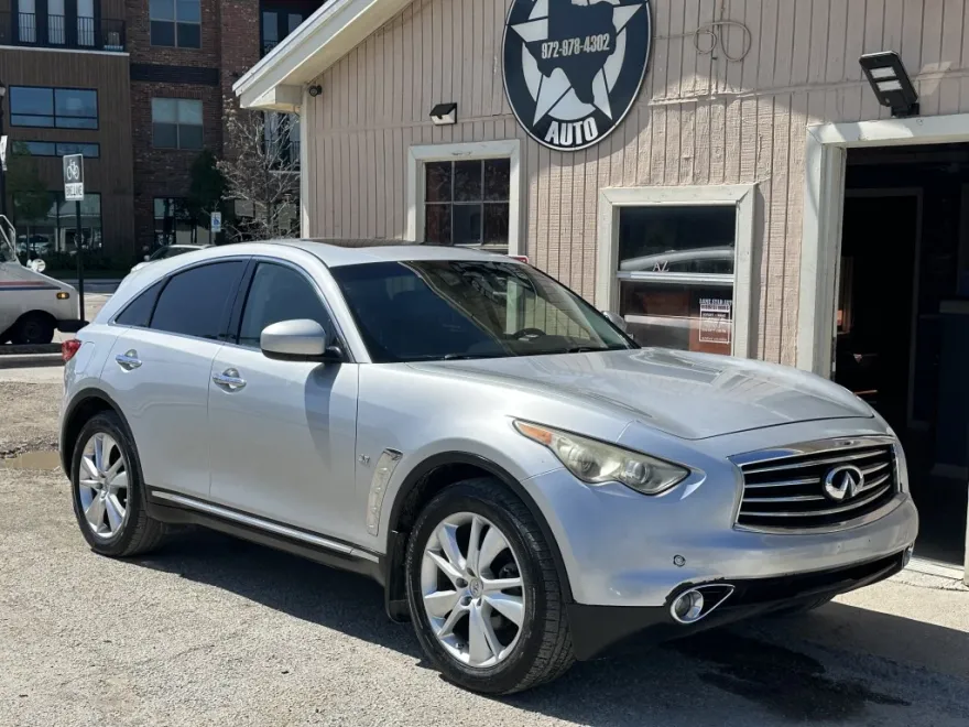 2017 Infiniti QX70 Base photo 1