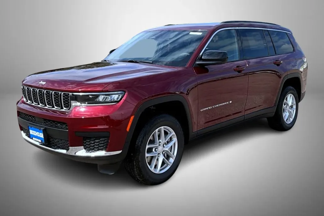 2025 Jeep Grand Cherokee Laredo photo 1