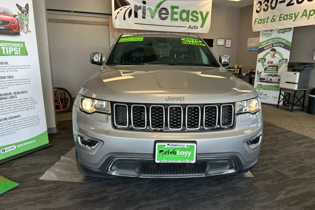 2018 Jeep Grand Cherokee Limited Sport photo 1