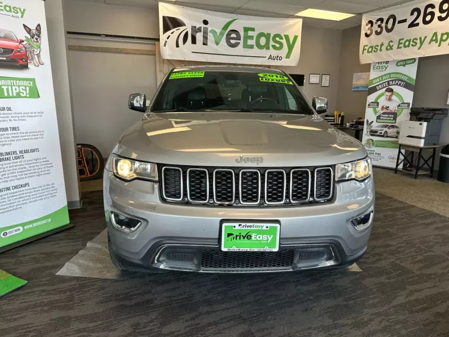 2018 Jeep Grand Cherokee Limited Sport photo 1
