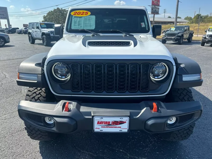2025 Jeep Gladiator Mojave photo 1