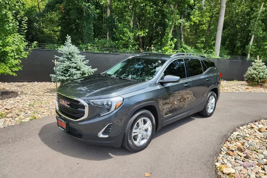 2020 Gmc Terrain SLE photo 1