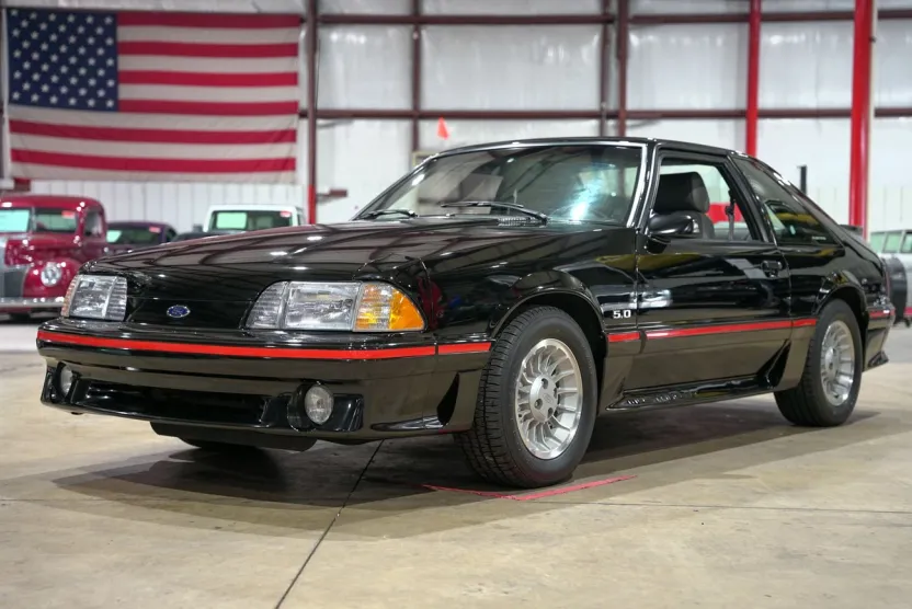 1989 Ford Mustang GT photo 1