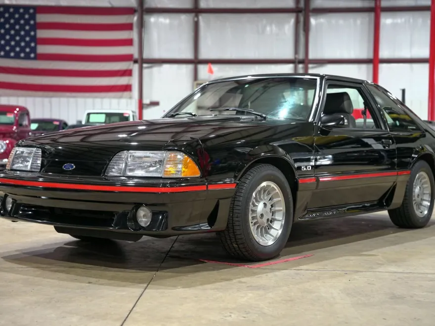 1989 Ford Mustang GT photo 1