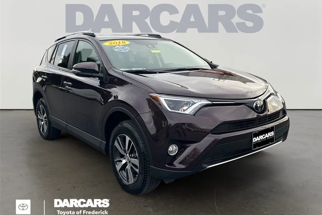 2018 Toyota RAV4 XLE photo 1