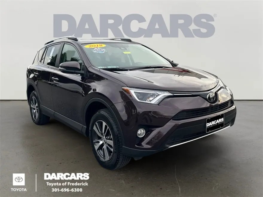 2018 Toyota RAV4 XLE photo 1