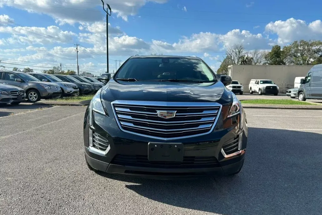 2017 Cadillac XT5 Luxury photo 1
