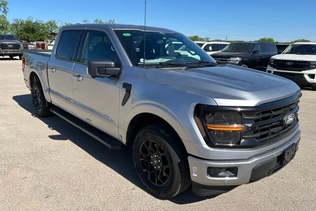 2025 Ford F-150 XLT photo 1