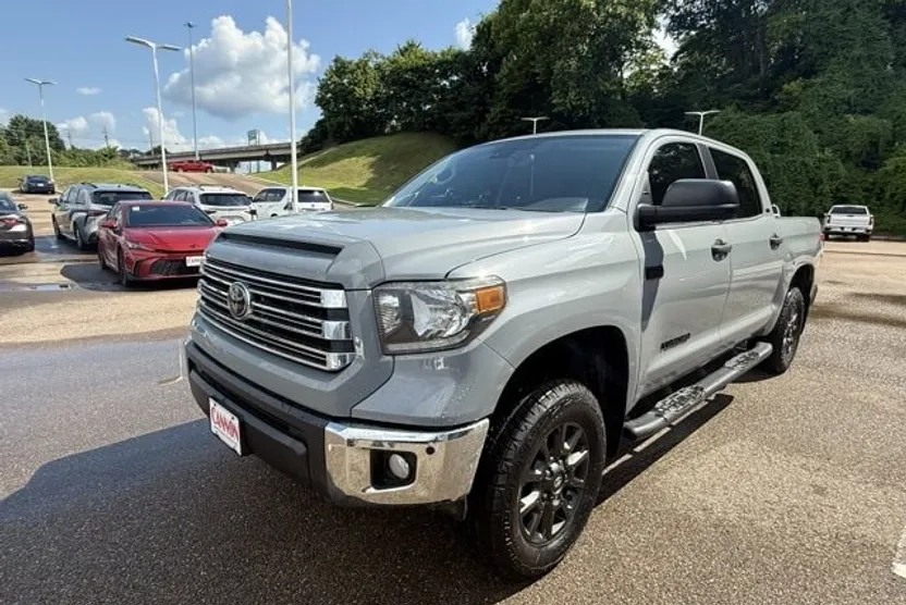 2021 Toyota Tundra SR5 CrewMax photo 1
