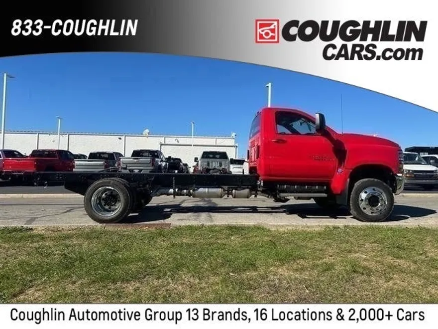 2024 Chevrolet Silverado 6500HD Work Truck photo 1