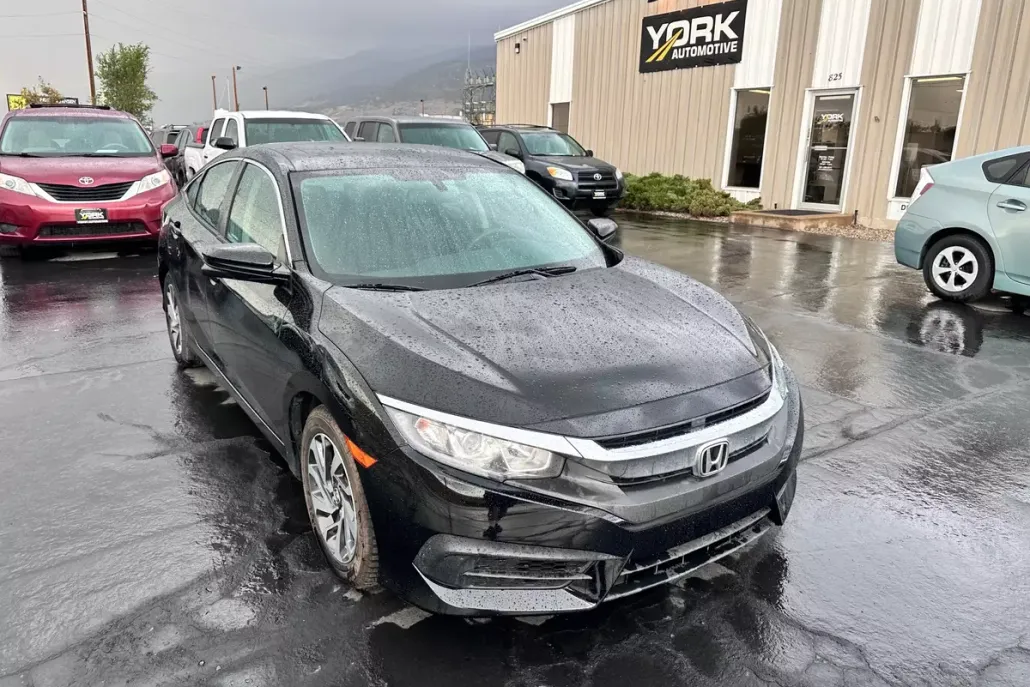 2017 Honda Civic EX photo 1