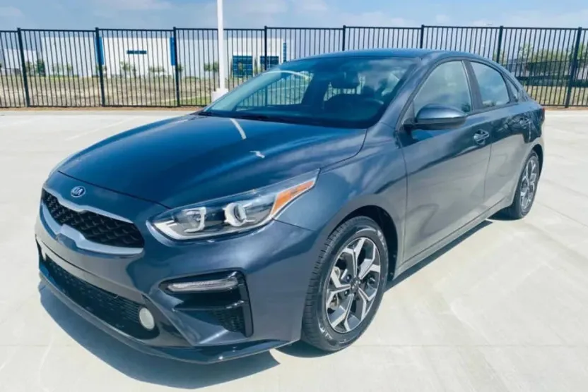 2020 Kia Forte LXS photo 1