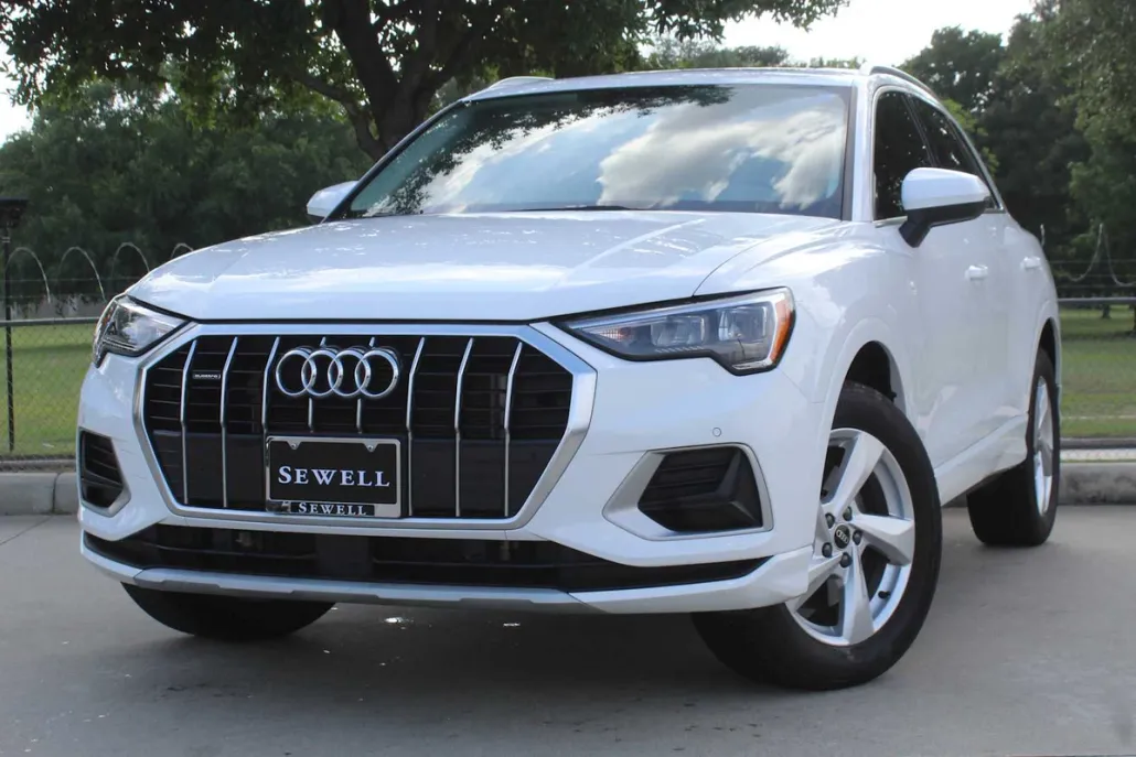 2022 Audi Q3 Premium photo 1