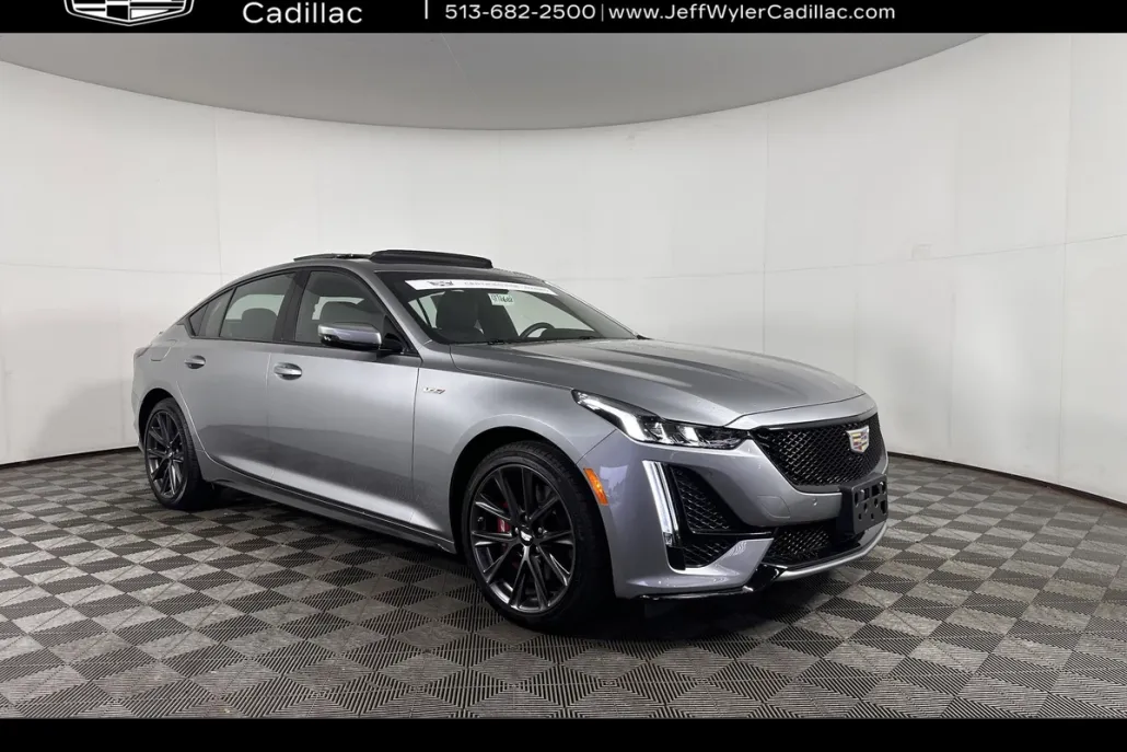 2024 Cadillac CT5 V photo 1