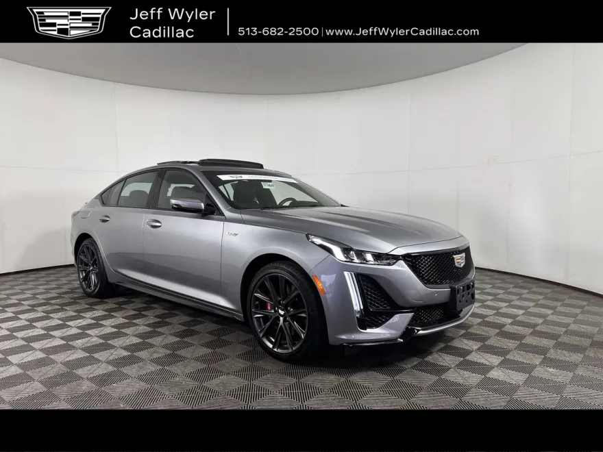 2024 Cadillac CT5 V photo 1