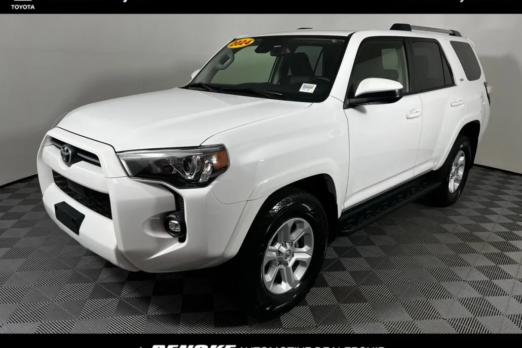 2024 Toyota 4Runner SR5 photo 1