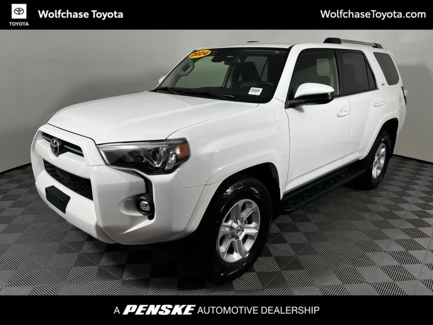 2024 Toyota 4Runner SR5 photo 1