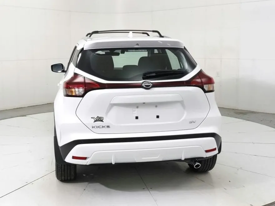 2024 Nissan Kicks SV photo 1