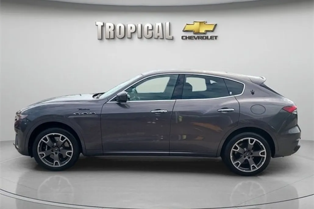 2023 Maserati Levante Modena S photo 1