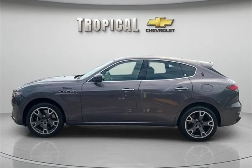 2023 Maserati Levante Modena S photo 1