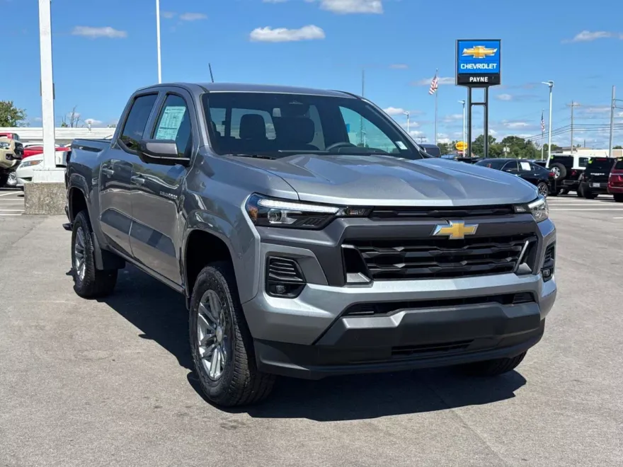 2026 Chevrolet Colorado LT photo 1