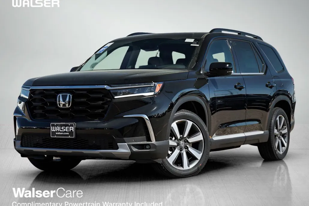2025 Honda Pilot Touring photo 1