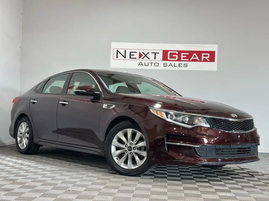 2018 Kia Optima LX photo 1