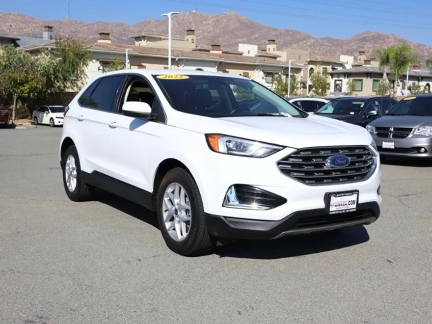2022 Ford Edge SEL photo 1