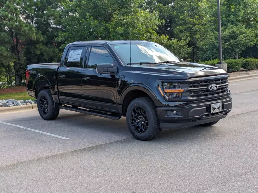 2025 Ford F-150 XLT photo 1