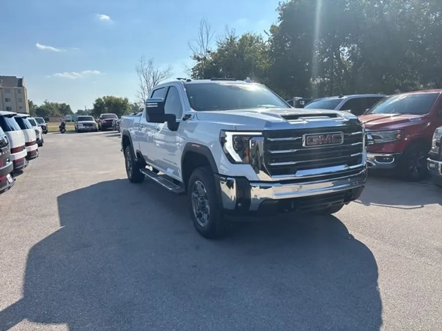 2026 Gmc Sierra 2500 HD SLT photo 1
