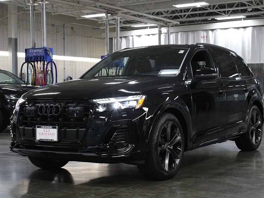 2025 Audi Q7 55 Prestige photo 1