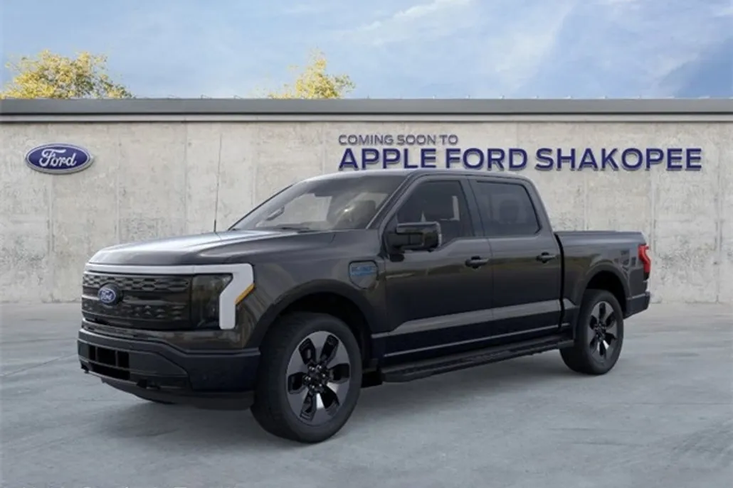 2025 Ford F-150 Lightning Platinum photo 1